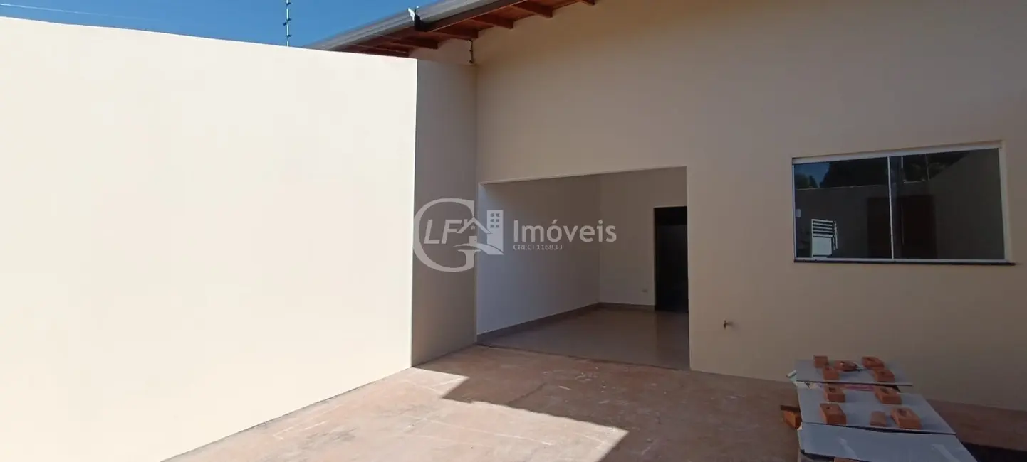 Foto 2 de Casa com 3 quartos à venda, 180m2 em Vila Palmira, Campo Grande - MS