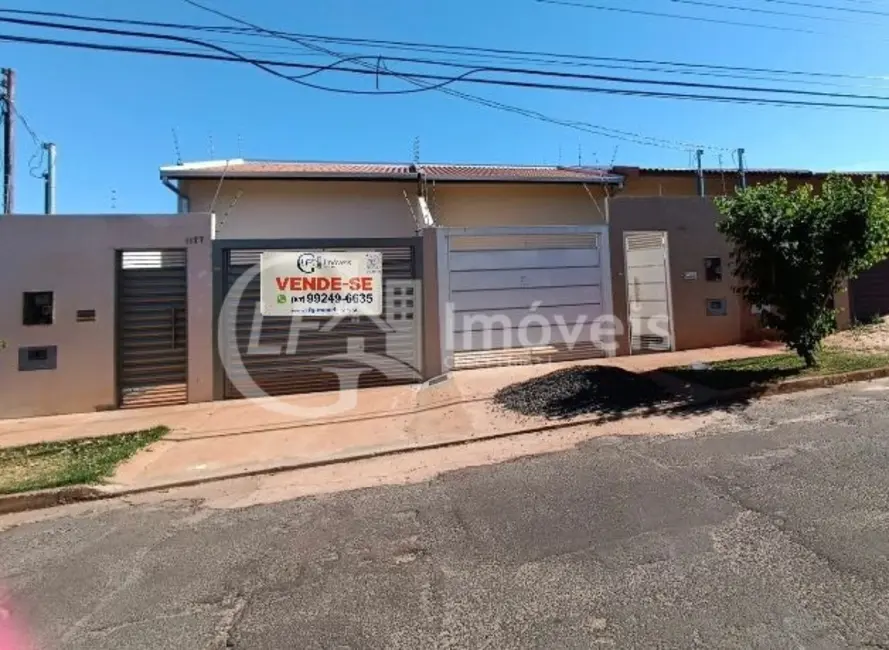 Foto 1 de Casa com 3 quartos à venda, 180m2 em Vila Palmira, Campo Grande - MS