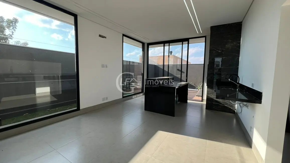 Casa com 3 quartos à venda, 182m2 em Campo Grande - MS - imagem 5 Foto 5 de Casa com 3 quartos à venda, 182m2 em Campo Grande - MS