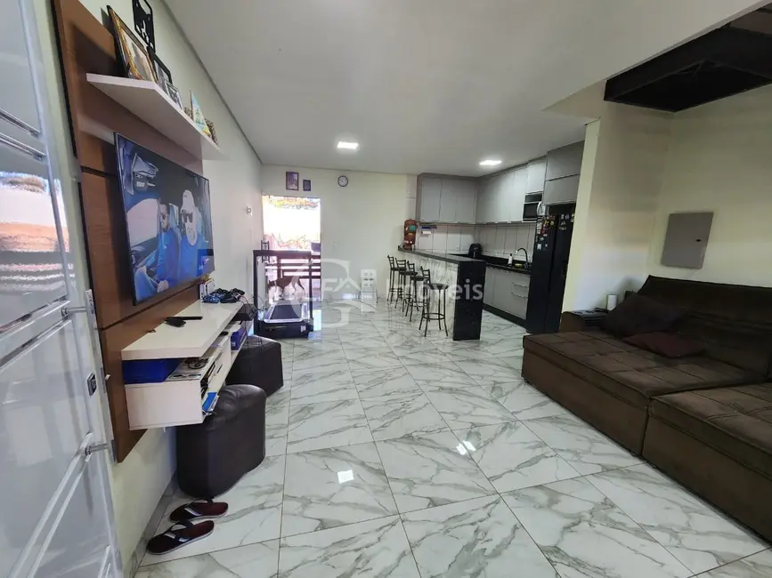 Casa com 3 quartos à venda, 180m2 em Jardim Tijuca, Campo Grande - MS - imagem 4 Foto 4 de Casa com 3 quartos à venda, 180m2 em Jardim Tijuca, Campo Grande - MS