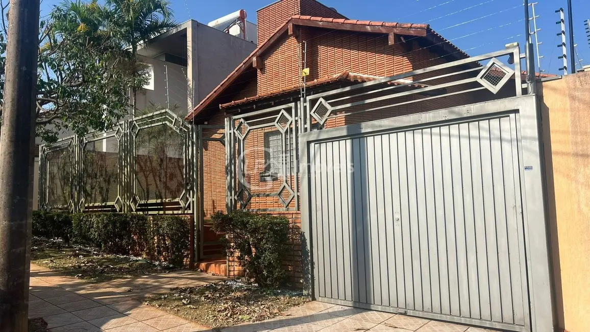 Foto 2 de Casa com 3 quartos à venda, 351m2 em Vivendas do Bosque, Campo Grande - MS
