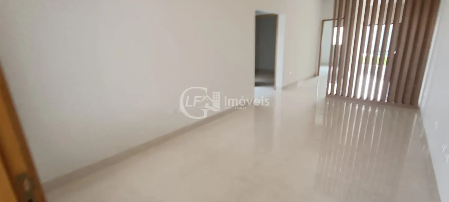 Foto 3 de Casa com 3 quartos à venda, 216m2 em Vila Palmira, Campo Grande - MS