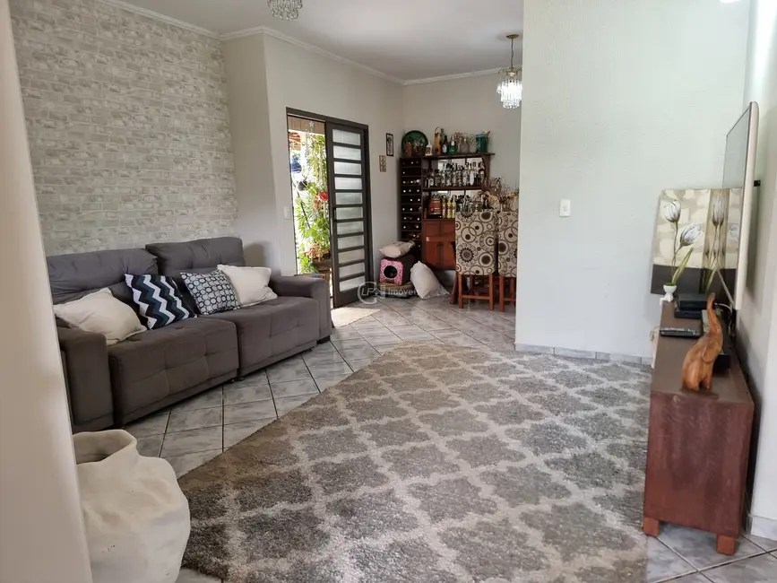 Casa com 3 quartos à venda, 208m2 em Vila Vilas Boas, Campo Grande - MS - imagem 4 Foto 4 de Casa com 3 quartos à venda, 208m2 em Vila Vilas Boas, Campo Grande - MS