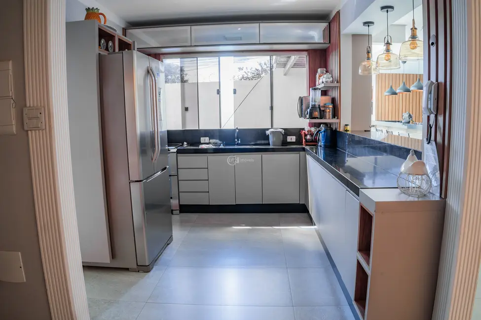 Casa com 3 quartos à venda e para alugar, 170m2 em Vila Palmira, Campo Grande - MS - imagem 4 Foto 4 de Casa com 3 quartos à venda e para alugar, 170m2 em Vila Palmira, Campo Grande - MS