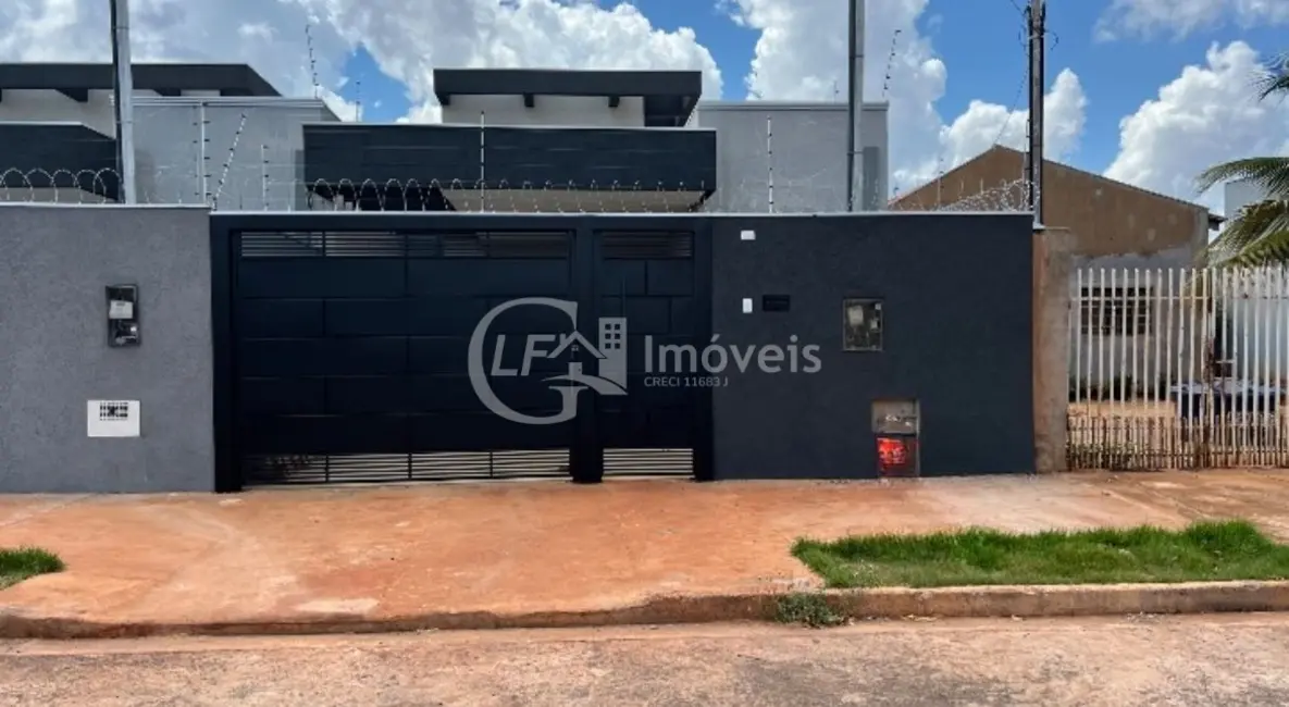 Foto 1 de Casa com 3 quartos à venda, 130m2 em Parque Residencial Rita Vieira, Campo Grande - MS