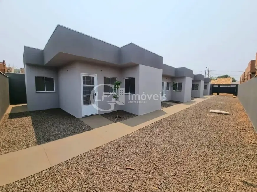 Foto 2 de Casa de Condomínio com 2 quartos à venda, 45m2 em Jardim São Conrado, Campo Grande - MS