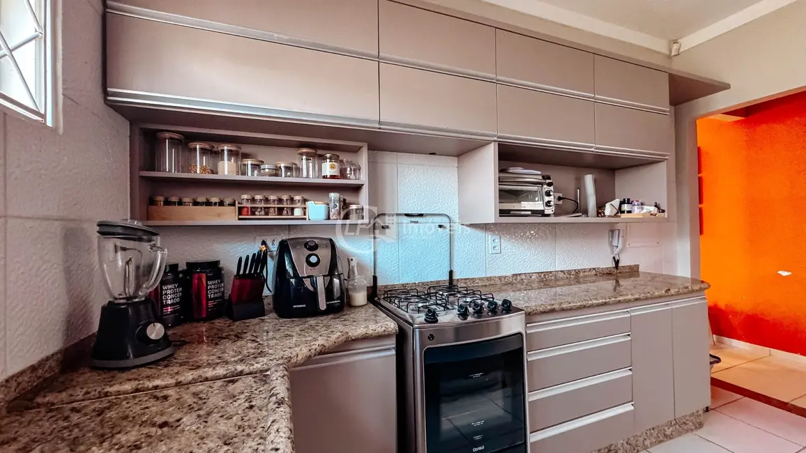 Casa com 3 quartos à venda, 180m2 em Campo Grande - MS - imagem 7 Foto 7 de Casa com 3 quartos à venda, 180m2 em Campo Grande - MS