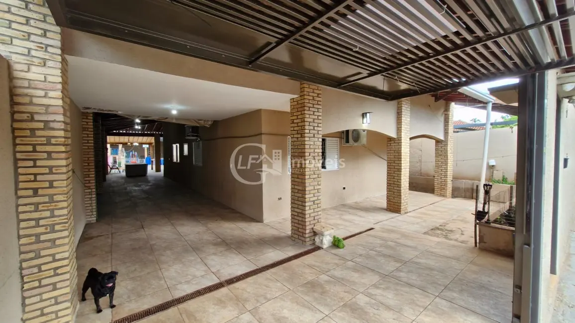 Casa com 3 quartos à venda, 331m2 em Santo Antônio, Campo Grande - MS - imagem 2 Foto 2 de Casa com 3 quartos à venda, 331m2 em Santo Antônio, Campo Grande - MS