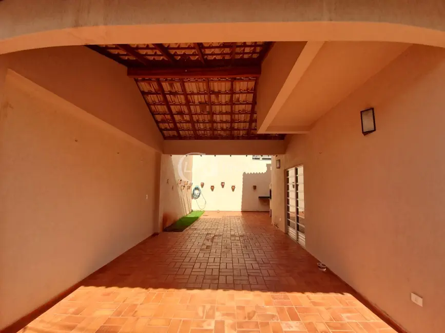 Casa com 3 quartos à venda, 118m2 em Vila Margarida, Campo Grande - MS - imagem 4 Foto 4 de Casa com 3 quartos à venda, 118m2 em Vila Margarida, Campo Grande - MS
