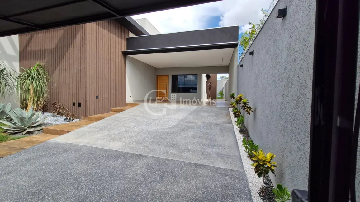 Foto 2 de Casa com 2 quartos à venda, 172m2 em Parque Residencial Rita Vieira, Campo Grande - MS