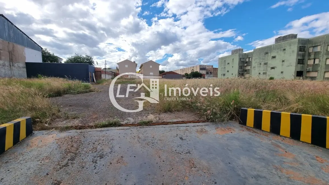 Foto 27 de Sala Comercial para alugar, 3700m2 em Amambaí, Campo Grande - MS