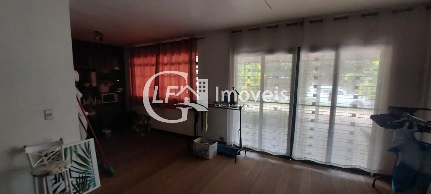 Casa com 4 quartos à venda, 400m2 em Vila Duque de Caxias, Campo Grande - MS - imagem 3 Foto 3 de Casa com 4 quartos à venda, 400m2 em Vila Duque de Caxias, Campo Grande - MS