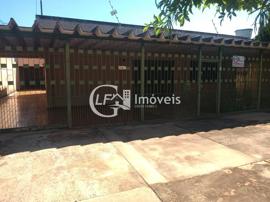 Foto 1 de Casa com 4 quartos à venda, 400m2 em Vila Duque de Caxias, Campo Grande - MS