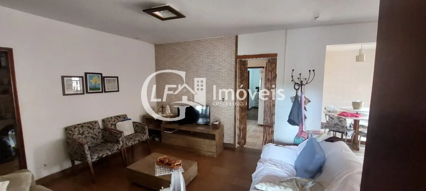 Casa com 4 quartos à venda, 400m2 em Vila Duque de Caxias, Campo Grande - MS - imagem 4 Foto 4 de Casa com 4 quartos à venda, 400m2 em Vila Duque de Caxias, Campo Grande - MS