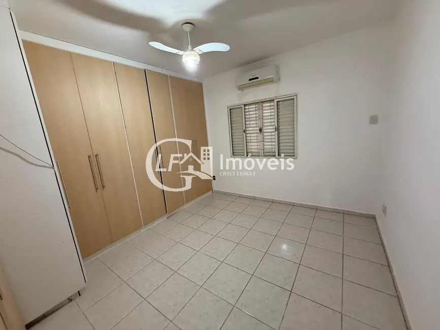 Apartamento com 3 quartos para alugar, 109m2 em Monte Castelo, Campo Grande - MS - imagem 9 Foto 9 de Apartamento com 3 quartos para alugar, 109m2 em Monte Castelo, Campo Grande - MS