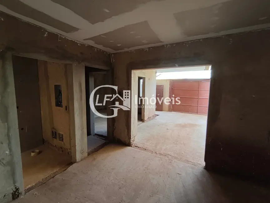 Foto 2 de Casa com 2 quartos à venda, 115m2 em Vila Rica, Campo Grande - MS