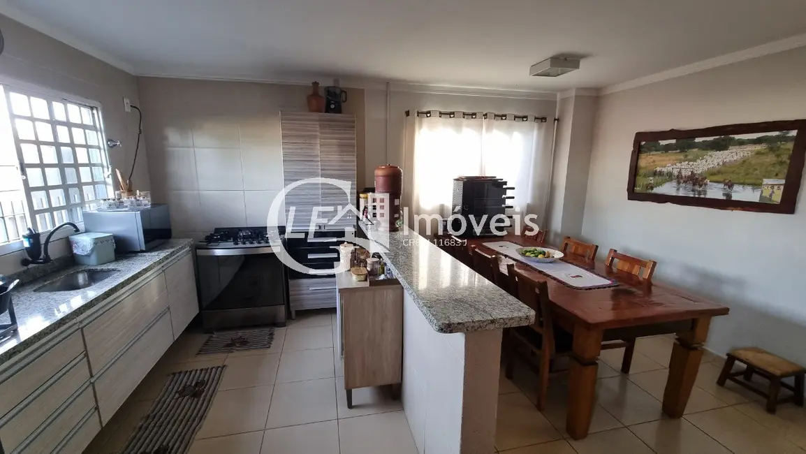 Casa com 2 quartos à venda, 132m2 em Parque Residencial Rita Vieira, Campo Grande - MS - imagem 8 Foto 8 de Casa com 2 quartos à venda, 132m2 em Parque Residencial Rita Vieira, Campo Grande - MS