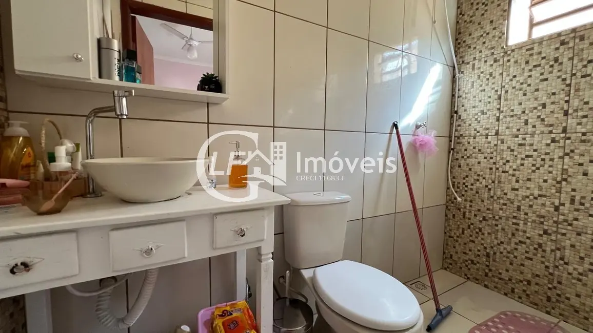 Casa com 2 quartos à venda, 240m2 em Jardim Jacy, Campo Grande - MS - imagem 9 Foto 9 de Casa com 2 quartos à venda, 240m2 em Jardim Jacy, Campo Grande - MS