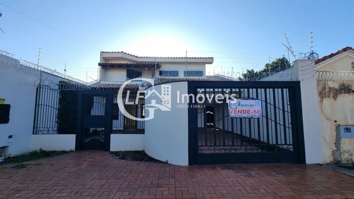 Foto 2 de Casa com 3 quartos à venda, 322m2 em Vila Carvalho, Campo Grande - MS