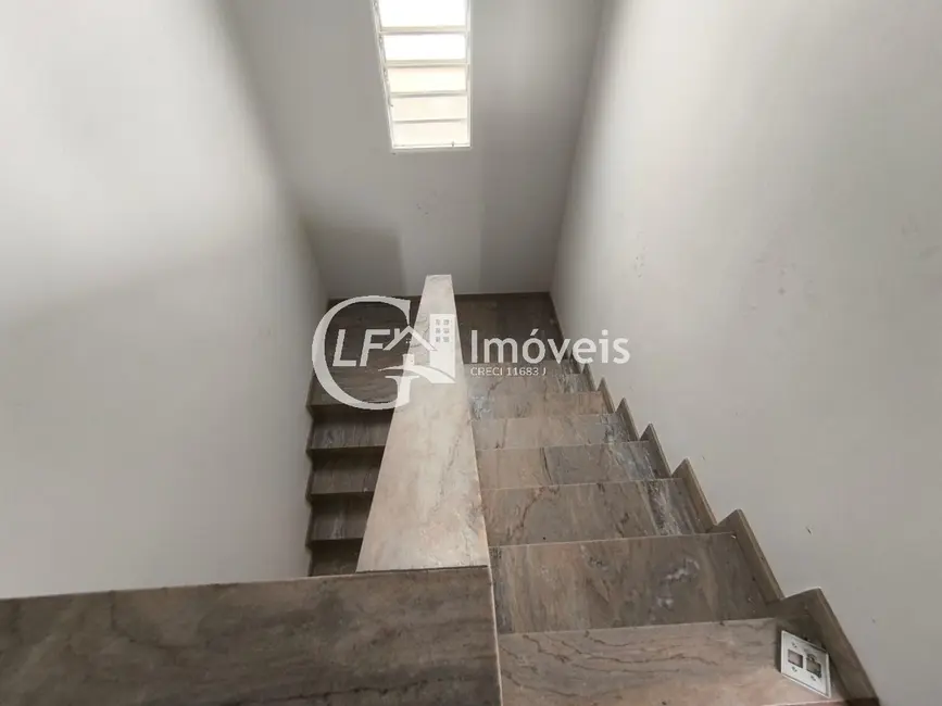 Casa com 3 quartos para alugar, 248m2 em Jardim Paulista, Campo Grande - MS - imagem 4 Foto 4 de Casa com 3 quartos para alugar, 248m2 em Jardim Paulista, Campo Grande - MS
