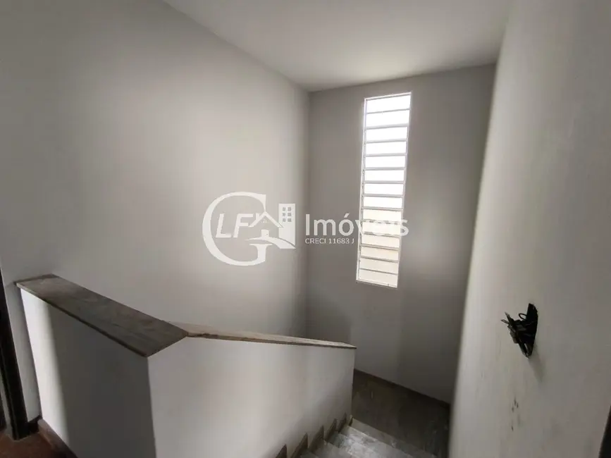 Casa com 3 quartos para alugar, 248m2 em Jardim Paulista, Campo Grande - MS - imagem 5 Foto 5 de Casa com 3 quartos para alugar, 248m2 em Jardim Paulista, Campo Grande - MS