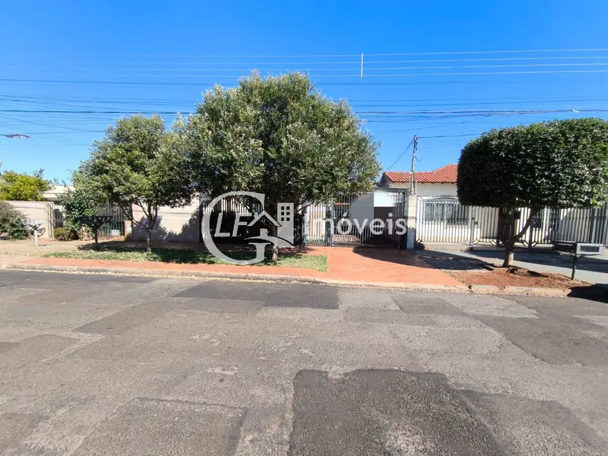 Casa com 4 quartos à venda, 210m2 em Jardim dos Estados, Campo Grande - MS - imagem 3 Foto 3 de Casa com 4 quartos à venda, 210m2 em Jardim dos Estados, Campo Grande - MS