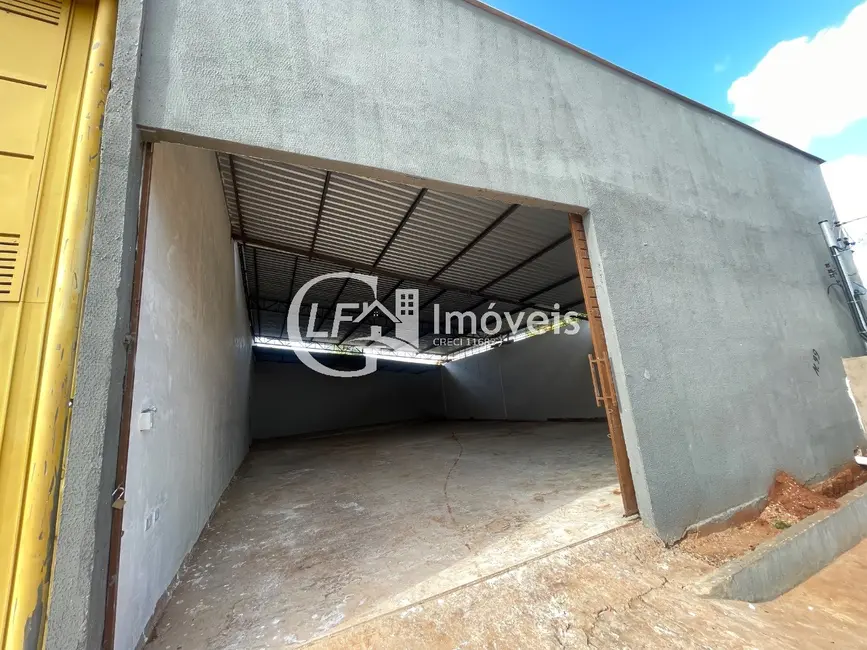 Foto 1 de Armazém / Galpão para alugar, 330m2 em Lagoa Dourada, Campo Grande - MS