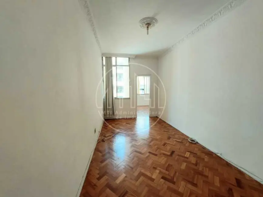 Foto 2 de Apartamento com 2 quartos para alugar, 68m2 em Rio De Janeiro - RJ