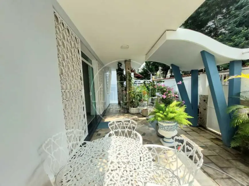 Foto 1 de Casa com 4 quartos à venda, 208m2 em Rio De Janeiro - RJ