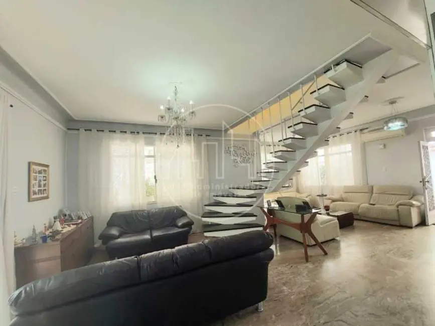 Casa com 4 quartos à venda, 208m2 em Rio De Janeiro - RJ - imagem 5 Foto 5 de Casa com 4 quartos à venda, 208m2 em Rio De Janeiro - RJ