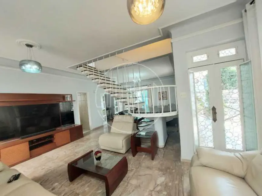 Casa com 4 quartos à venda, 208m2 em Rio De Janeiro - RJ - imagem 6 Foto 6 de Casa com 4 quartos à venda, 208m2 em Rio De Janeiro - RJ