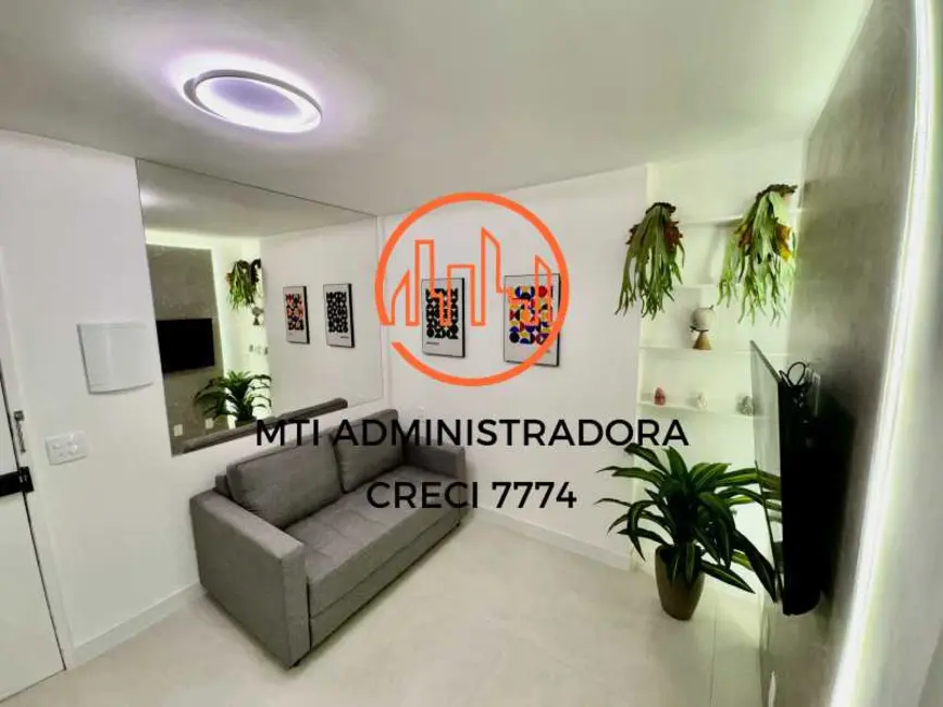 Apartamento com 1 quarto à venda, 33m2 em Rio De Janeiro - RJ - imagem 2 Foto 2 de Apartamento com 1 quarto à venda, 33m2 em Rio De Janeiro - RJ