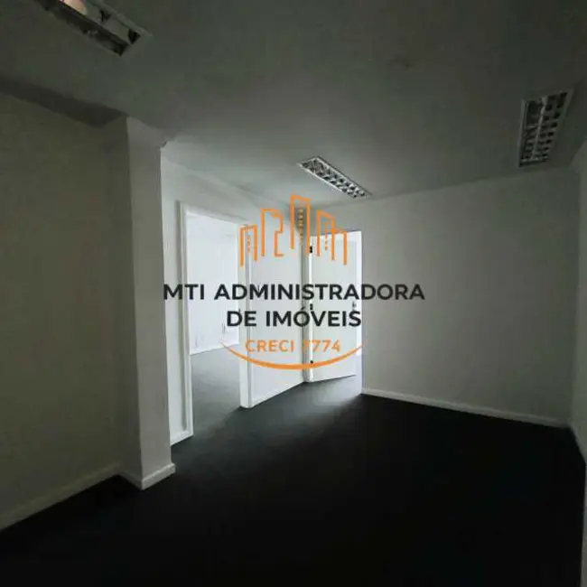 Sala Comercial à venda, 90m2 em Rio De Janeiro - RJ - imagem 3 Foto 3 de Sala Comercial à venda, 90m2 em Rio De Janeiro - RJ