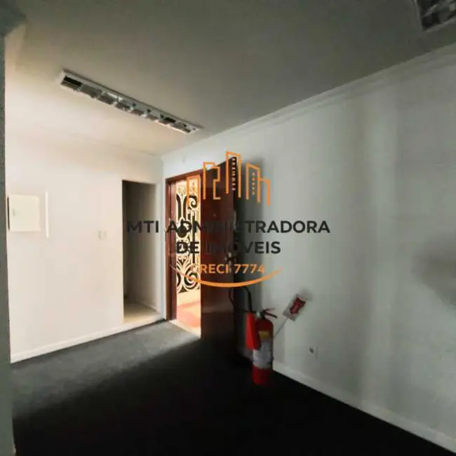 Sala Comercial à venda, 90m2 em Rio De Janeiro - RJ - imagem 2 Foto 2 de Sala Comercial à venda, 90m2 em Rio De Janeiro - RJ