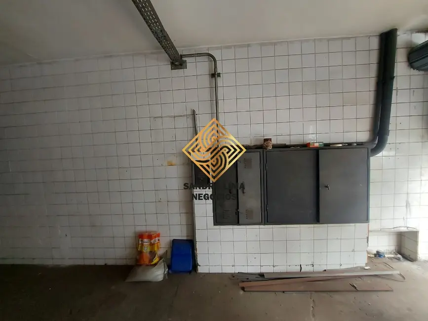 Foto 3 de Armazém / Galpão à venda, 200m2 em Vila Anastácio, São Paulo - SP