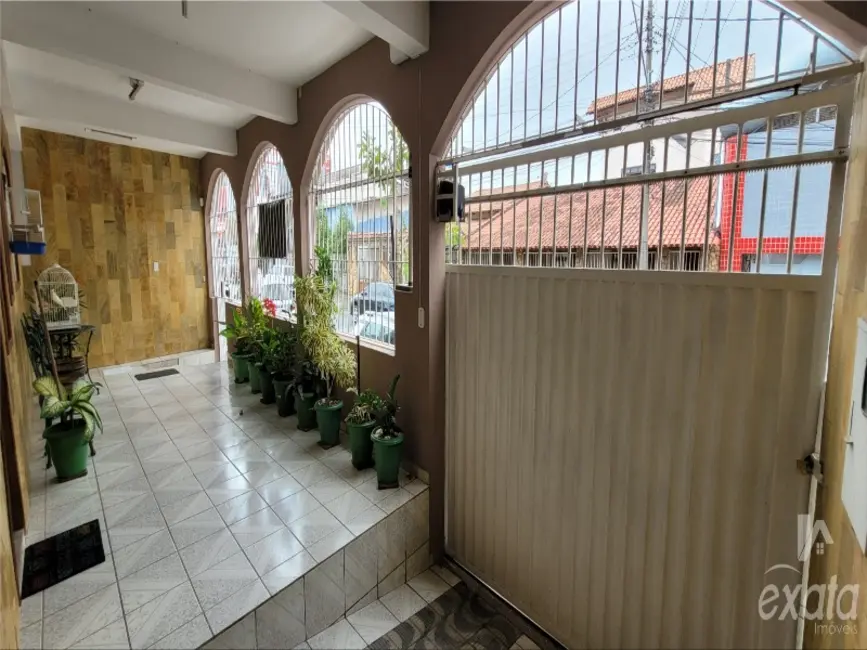 Foto 2 de Casa com 5 quartos à venda, 250m2 em Parque Residencial Laranjeiras, Serra - ES