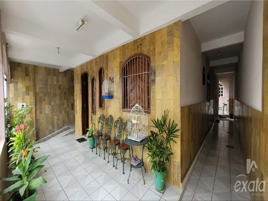 Foto 1 de Casa com 5 quartos à venda, 250m2 em Parque Residencial Laranjeiras, Serra - ES