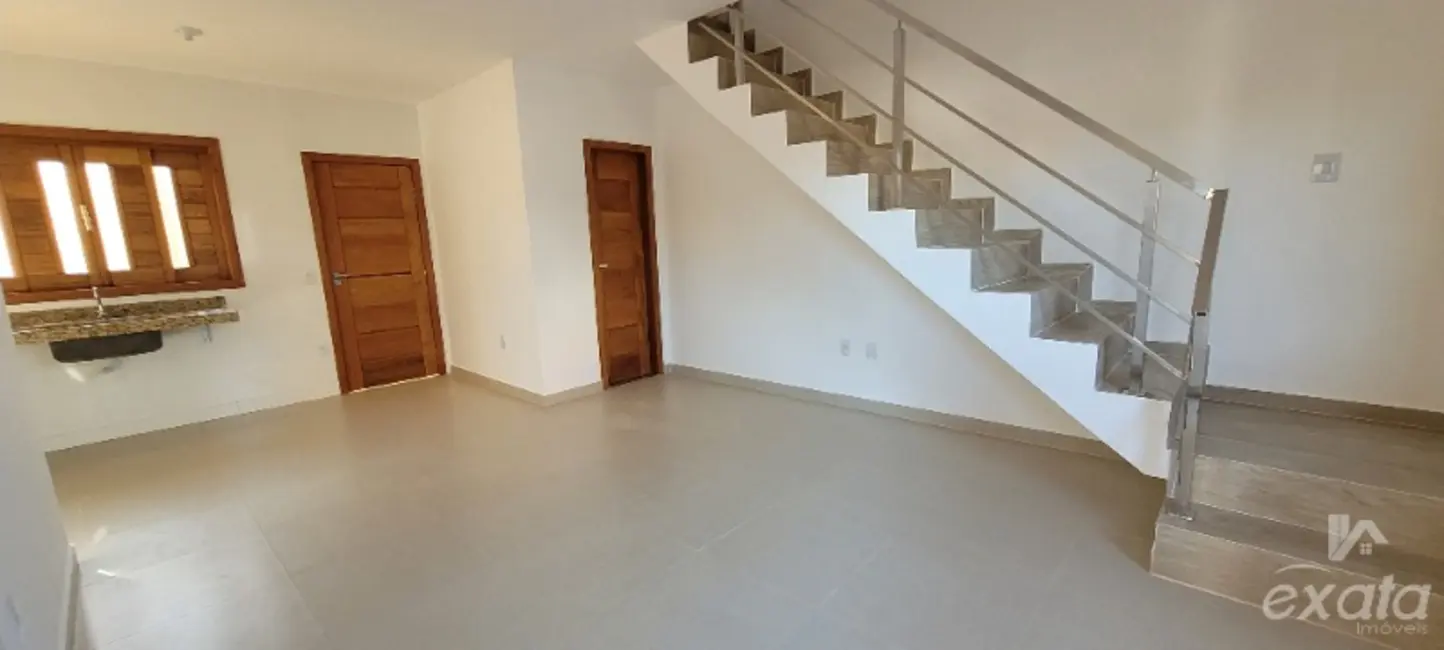Foto 2 de Casa com 2 quartos à venda, 82m2 em São Francisco, Serra - ES