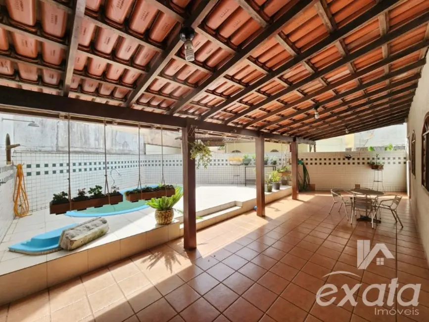 Casa com 5 quartos à venda, 180m2 em Parque Residencial Laranjeiras, Serra - ES - imagem 6 Foto 6 de Casa com 5 quartos à venda, 180m2 em Parque Residencial Laranjeiras, Serra - ES