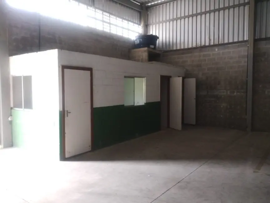 Foto 9 de Armazém / Galpão para alugar, 280m2 em Alterosas, Serra - ES