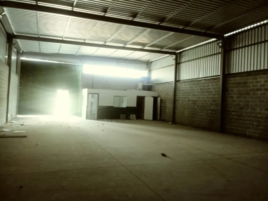 Foto 3 de Armazém / Galpão para alugar, 280m2 em Alterosas, Serra - ES