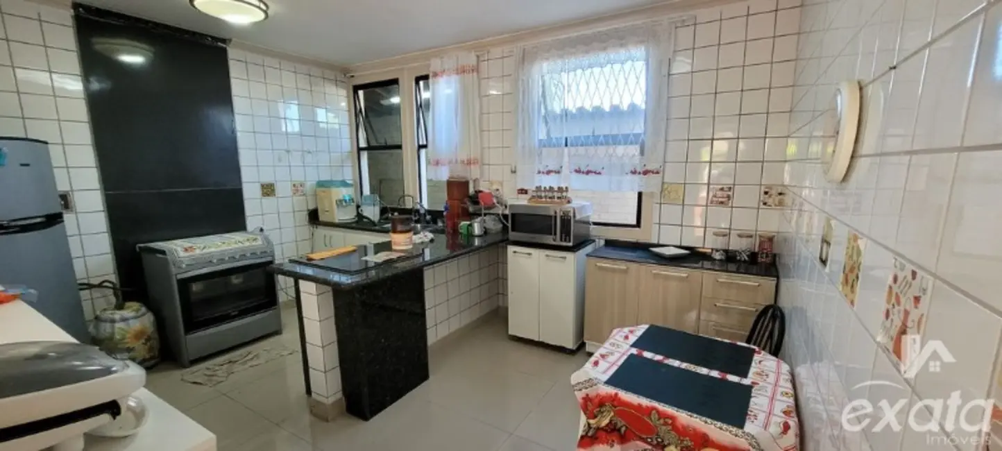 Casa com 4 quartos à venda, 220m2 em São Francisco, Serra - ES - imagem 9 Foto 9 de Casa com 4 quartos à venda, 220m2 em São Francisco, Serra - ES