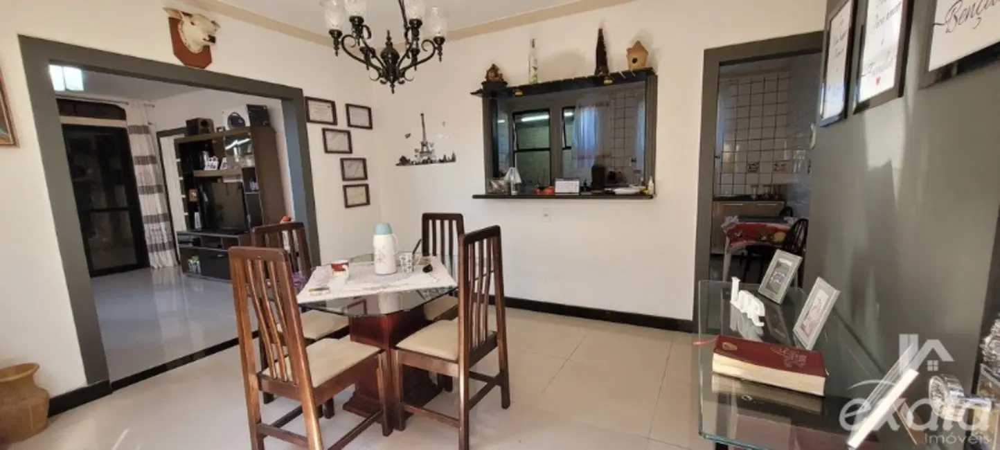 Casa com 4 quartos à venda, 220m2 em São Francisco, Serra - ES - imagem 8 Foto 8 de Casa com 4 quartos à venda, 220m2 em São Francisco, Serra - ES