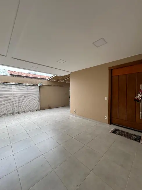 Foto 2 de Casa com 3 quartos à venda, 200m2 em Planície da Serra, Serra - ES