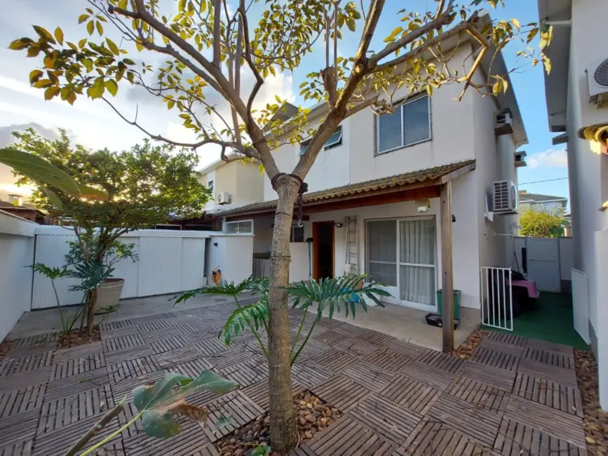 Foto 1 de Casa com 3 quartos à venda, 120m2 em Colina de Laranjeiras, Serra - ES