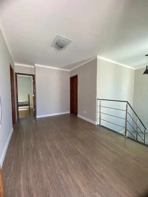 Casa com 3 quartos à venda, 200m2 em Colina de Laranjeiras, Serra - ES - imagem 3 Foto 3 de Casa com 3 quartos à venda, 200m2 em Colina de Laranjeiras, Serra - ES