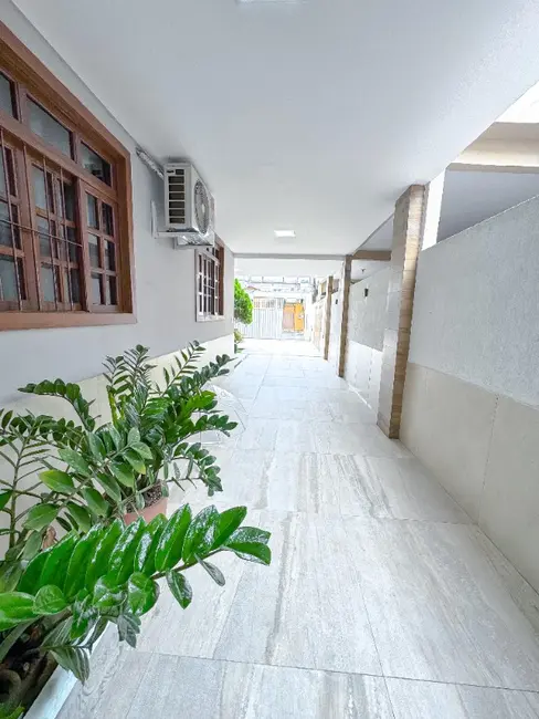 Casa com 4 quartos à venda, 242m2 em Barcelona, Serra - ES - imagem 8 Foto 8 de Casa com 4 quartos à venda, 242m2 em Barcelona, Serra - ES