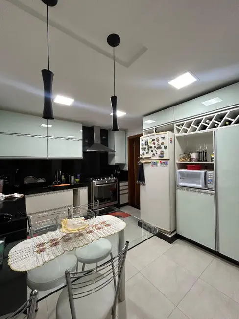 Casa com 4 quartos à venda, 240m2 em Colina de Laranjeiras, Serra - ES - imagem 9 Foto 9 de Casa com 4 quartos à venda, 240m2 em Colina de Laranjeiras, Serra - ES