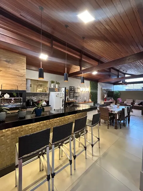 Casa com 4 quartos à venda, 240m2 em Colina de Laranjeiras, Serra - ES - imagem 6 Foto 6 de Casa com 4 quartos à venda, 240m2 em Colina de Laranjeiras, Serra - ES