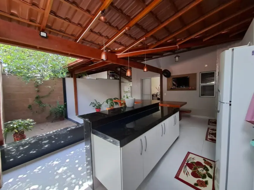Foto 1 de Casa com 4 quartos à venda, 130m2 em Praia da Baleia, Serra - ES